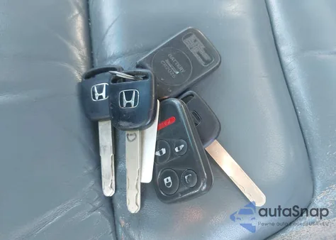 2004 Honda Odyssey Ex-L from USA, damaged, VIN 5FNRL18094B011109